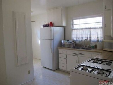 Front unit kitchen.
