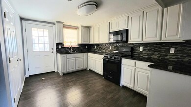 1611 N Buffalo Ave, Cleburne, TX 76033 - photo 7