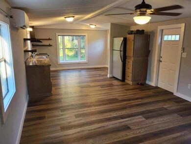 276 Twin Lakes Rd, Eastpoint, FL 32328 - photo 6