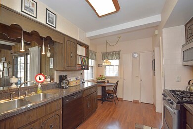 456 Glendenning Place, Waukegan, IL 60087 - photo 3