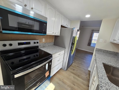 8790 Tamar Dr, Columbia, MD 21045 - photo 6