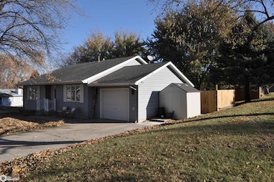 1546 Olive St, Carroll, IA 51401 - photo 3