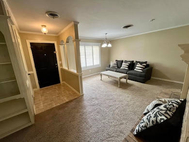 1302 Itasca St, Plainview, TX 79072 - photo 4