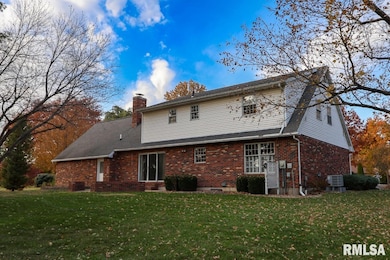 2123 S 30th St, Quincy, IL 62301 - photo 2