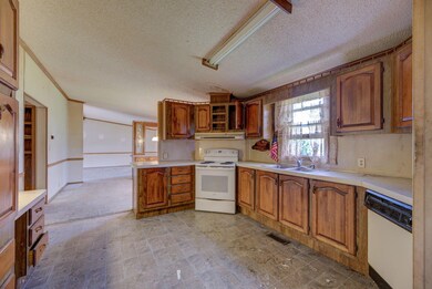 201 Walnut St, Three Oaks, MI 49128 - photo 5