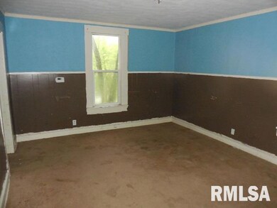 1127 N Ripley St, Davenport, IA 52803 - photo 2