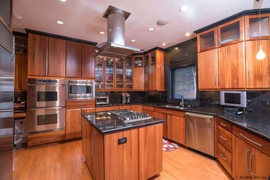 774 Waldens Pond Rd, Albany, NY 12203 - photo 7