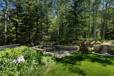 19 Back Yard Fire Pit w Water Feature