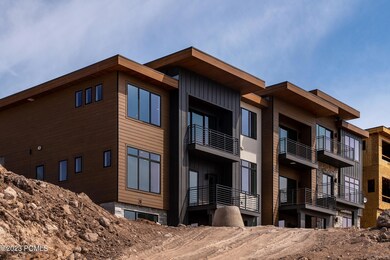 2_Exterior_high_3563150