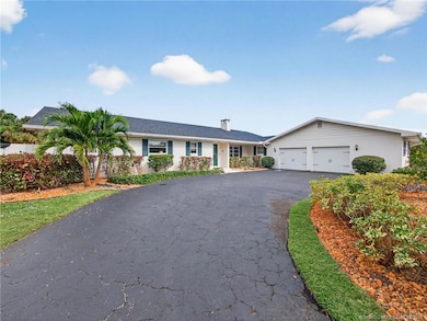 724 NW Spruce Ridge Dr, Stuart, FL 34994 - photo 4