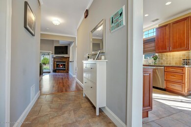 15 Longbrook Ln Freehold NJ-large-009-5-