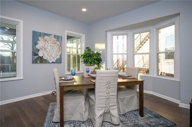 Light and bright dining room