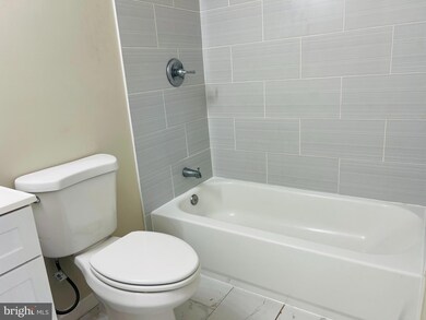 15907 Crest Dr, Woodbridge, VA 22191 - photo 3