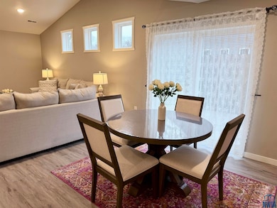 94 N Emerald Dr unit 7, Storm Lake, IA 50588 - photo 7