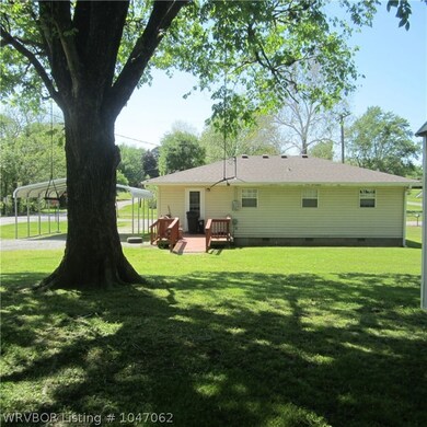 802 NE 4th St, Stigler, OK 74462 - photo 4