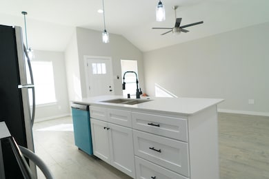 308 S 12th St unit A, Conroe, TX 77301 - photo 3