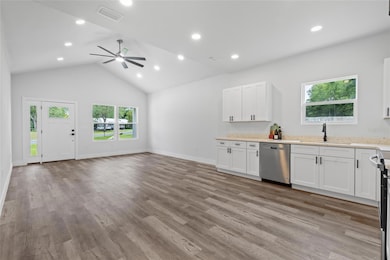 Open Floorplan - Living room, dining area and kitchen