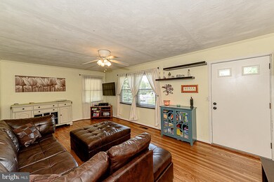 713 Raynor Ave, Catonsville, MD 21228 - photo 5