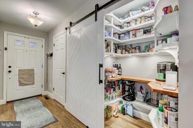 517 S Hanover St, Baltimore, MD 21201 - photo 6