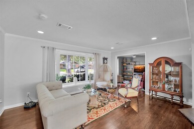 1314 Valleta Dr, Houston, TX 77008 - photo 6