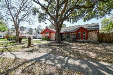 8903 Shady Arbor Ct, Houston, TX 77040 - photo 2