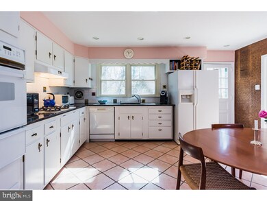 83 Woodstone Ln, Villanova, PA 19085 - photo 6