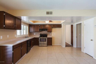 4210 W Seldon Ln, Phoenix, AZ 85051 - photo 3