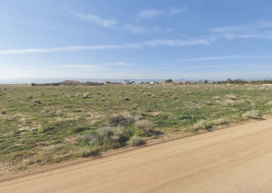 8039 W Avenue C 2, Lancaster, CA 93536 - photo 3