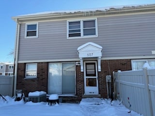 507 Washington Square unit 19, Wood Dale, IL 60191 - photo 3