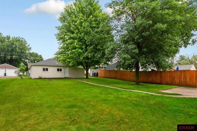 914 N Payne St, New Ulm, MN 56073 - photo 7