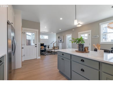 7263 SE Duke St unit 7, Portland, OR 97206 - photo 2