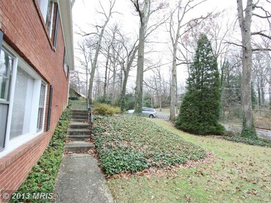 3505 Barkley Dr, Fairfax, VA 22031 - photo 3