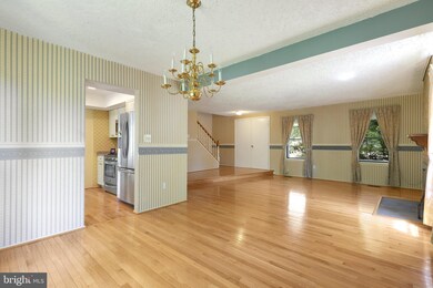 9501 Scorpio Ln, Burke, VA 22015 - photo 4