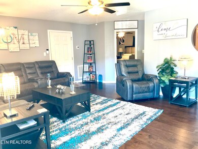 2109 Connor Isaac Ln, Mascot, TN 37806 - photo 4