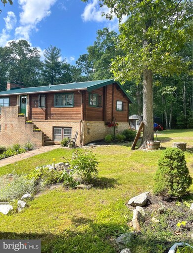 490 Clearfield Dr, Berkeley Springs, WV 25411 - photo 2