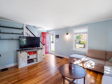 22 Jefferson Rd, Wakefield, MA 01880 - photo 3