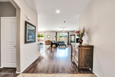 1603 E Ebony Pl-15