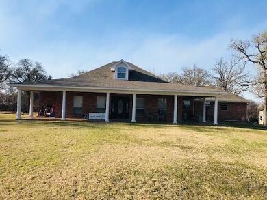 1102 J e Woody Rd, Springtown, TX 76082 - photo 2