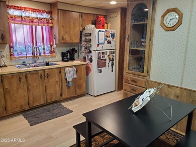 4902 W Bethany Home Rd unit 40, Glendale, AZ 85301 - photo 4