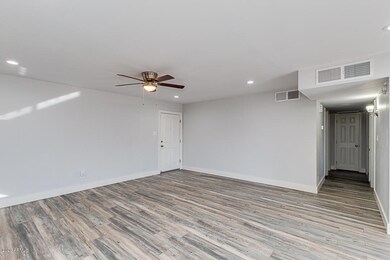 4035 N 79th Dr, Phoenix, AZ 85033 - photo 4