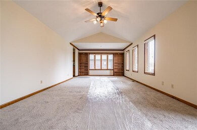 5140 Columbia Dr, Columbus, IN 47203 - photo 3