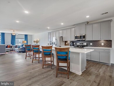 9741 Tealbriar Dr unit 250, Upper Marlboro, MD 20772 - photo 6