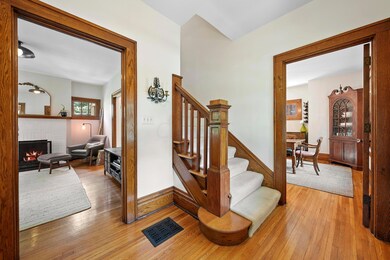 Spacious Entryway