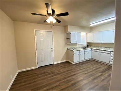 1127 Oak Ridge Dr, Denison, TX 75020 - photo 6