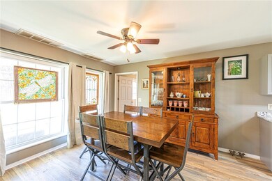 The perfect eat in area!