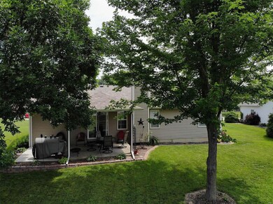 812 Woodland Dr, Maryville, IL 62062 - photo 7