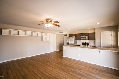 2116 E Tulane Dr-11