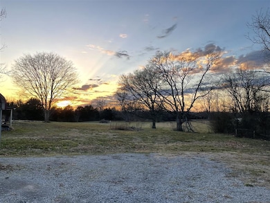 122 Coble Rd, Shelbyville, TN 37160 - photo 6