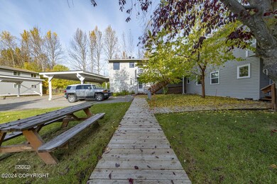 3-web-or-mls-1461 Northview Dr Exports-3