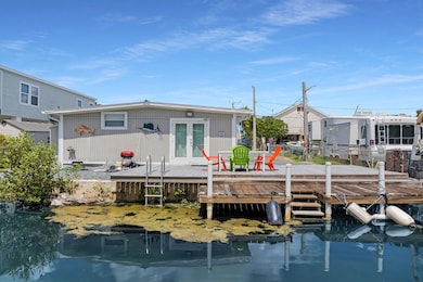 27 Riviera Dr-Big Coppitt 33040